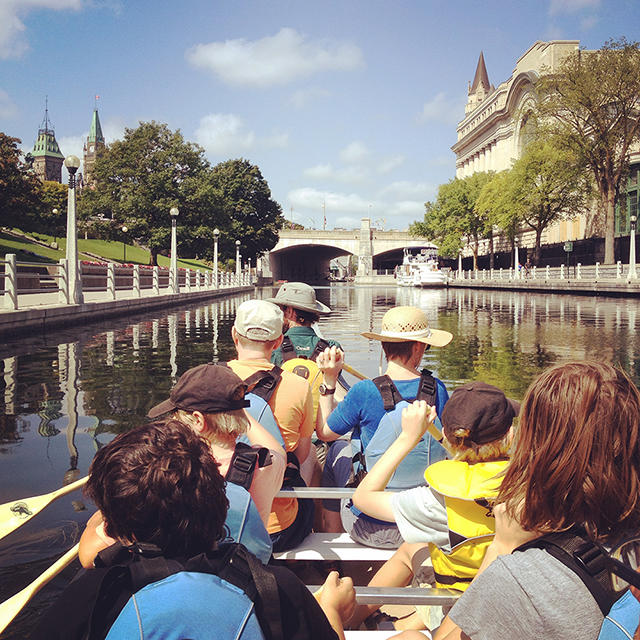 Voyageur canoe tour